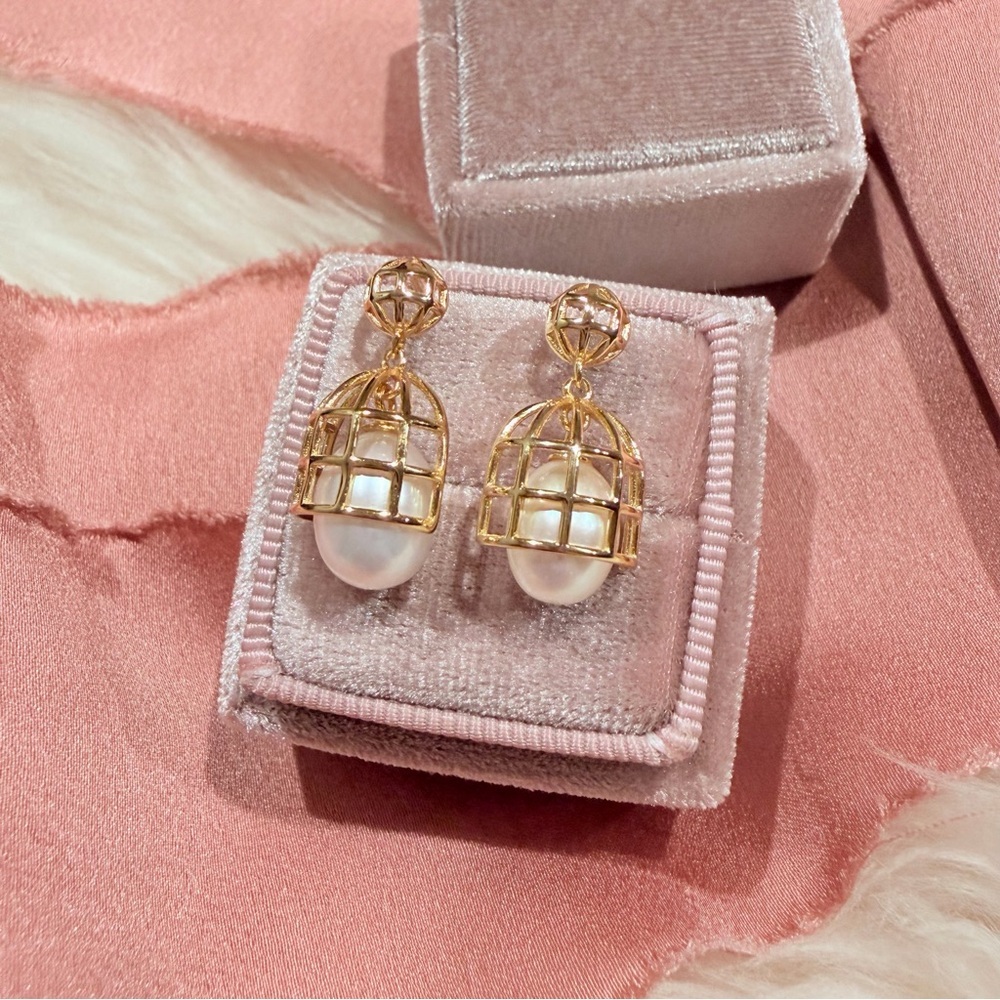 Elegant‎ Gold and Fresh Water Pearl Drop Earrings